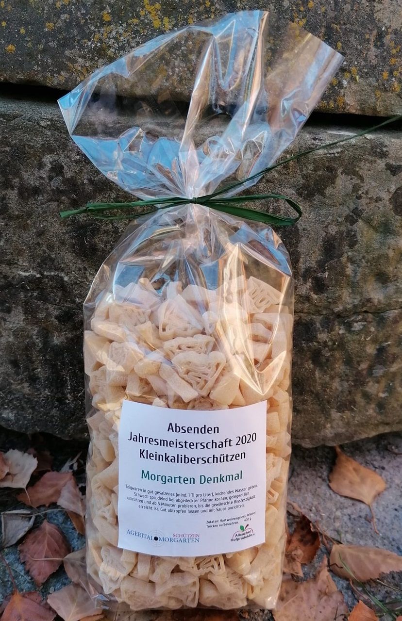 Etikette und Verpackung nach Kundenwunsch gestaltet.